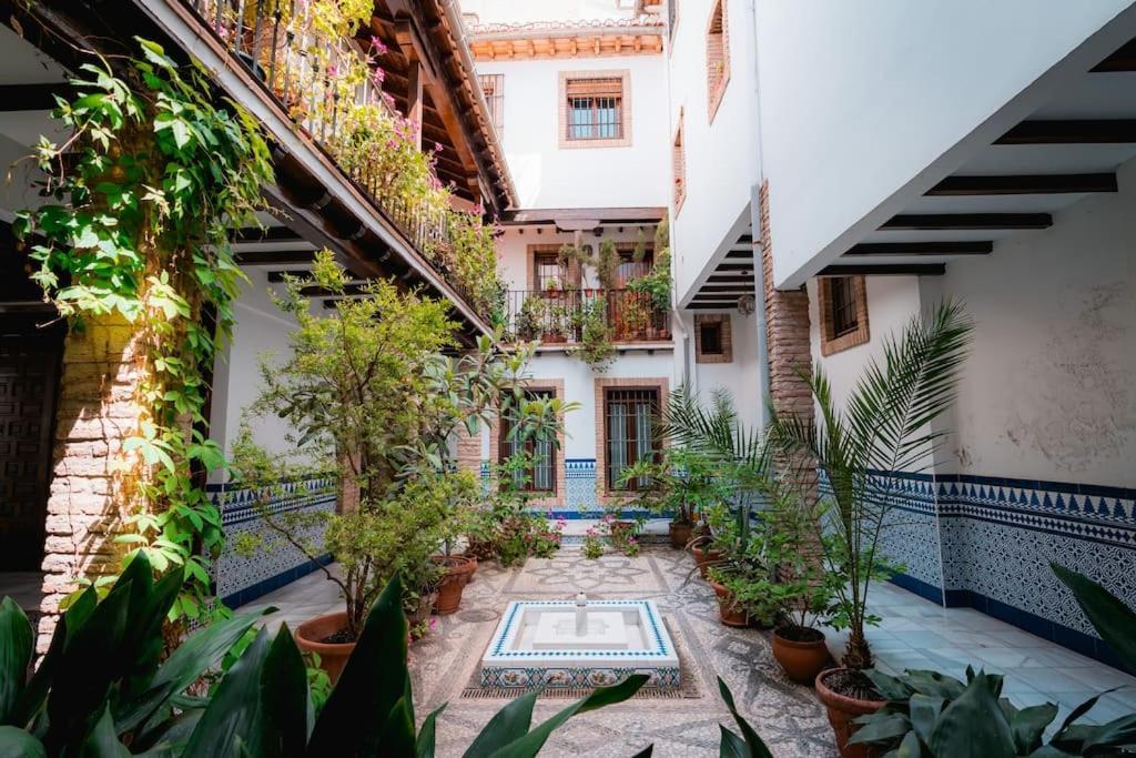 Qh Caldeleria Vieja Apartment Гранада Екстериор снимка
